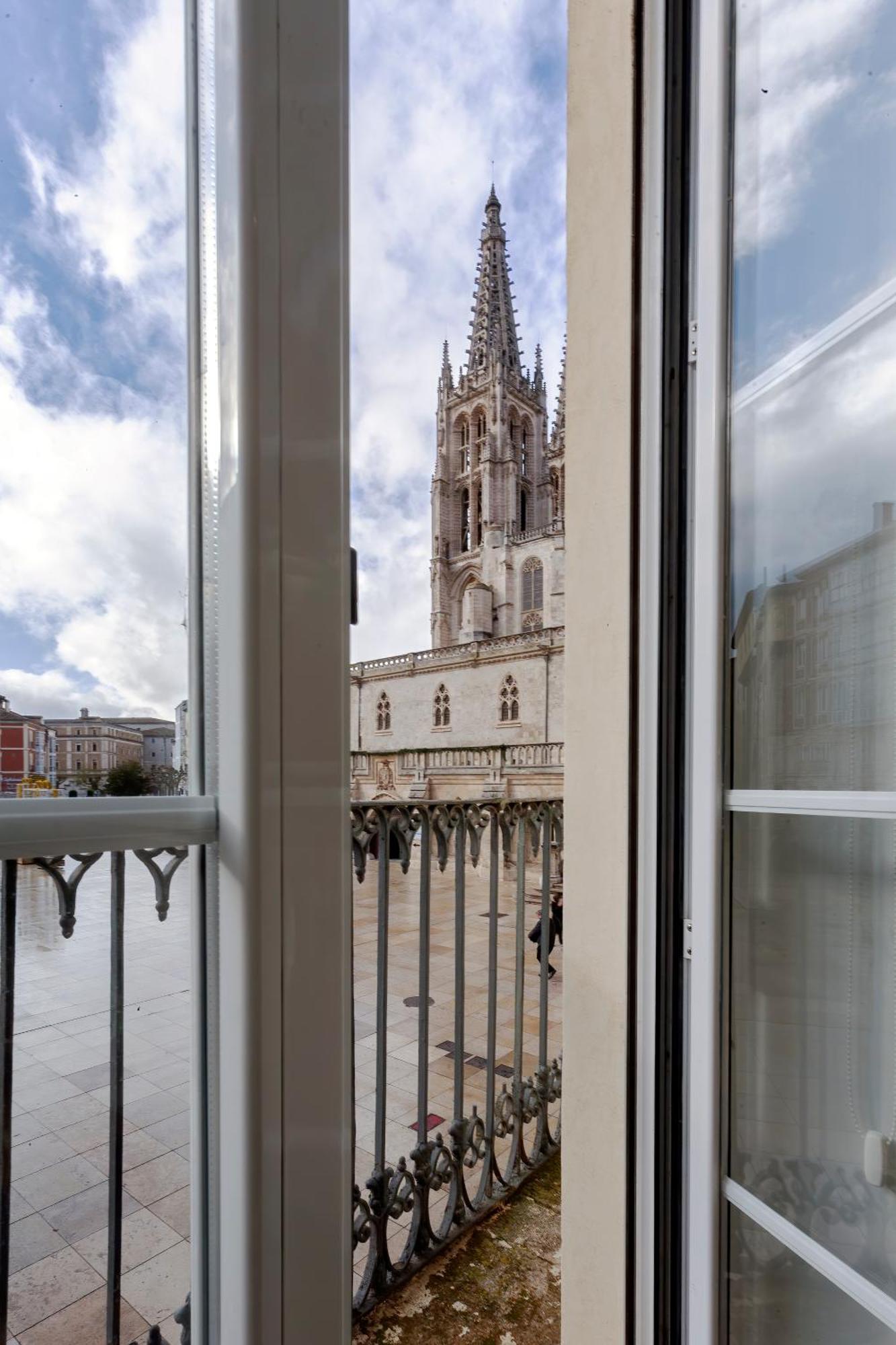 Cinco Balcones A La Catedral By Unique Rooms Burgo Buitenkant foto